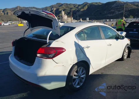 2017 Kia Forte S из США, поврежденный, VIN 3KPFL4A71HE035377